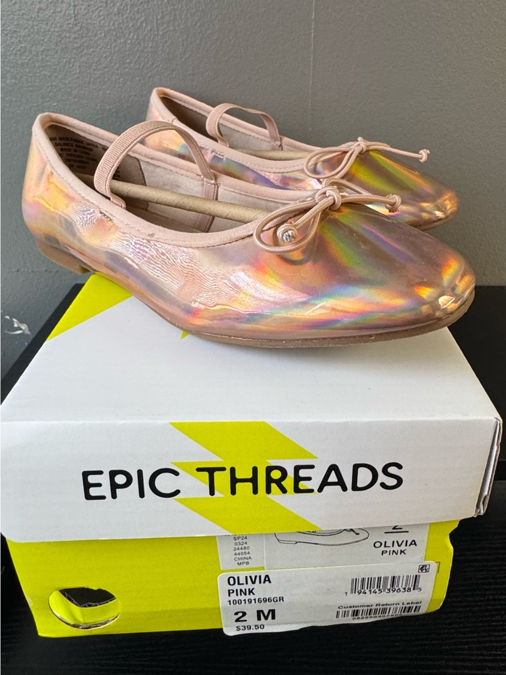 Brand New Size 2 Epic Threads Olivia  Pink Iridescent Flats with Bow